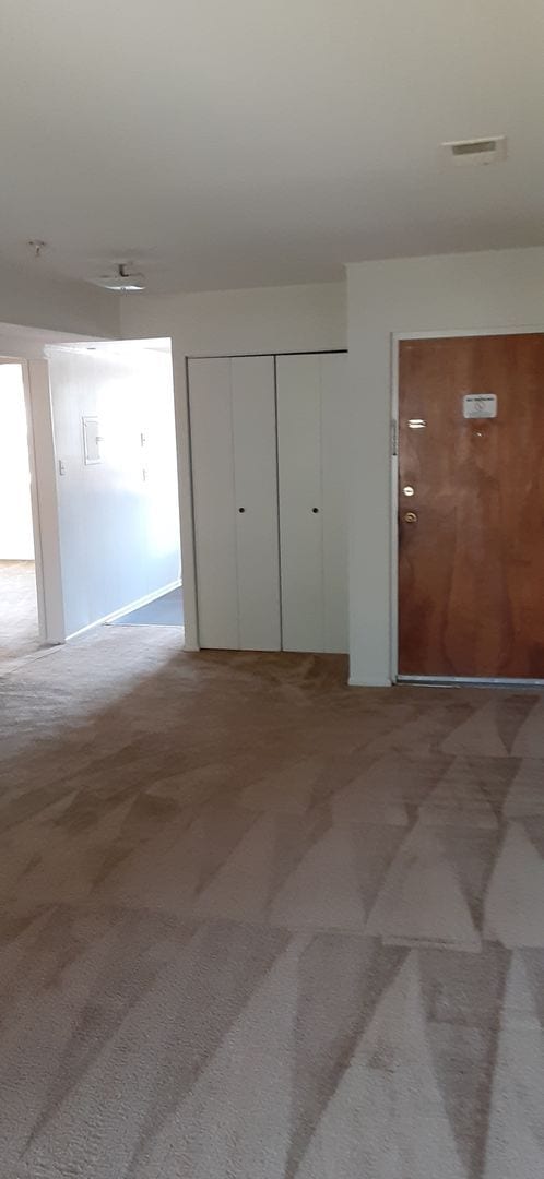 Building Photo - Two Bedroom One Bath