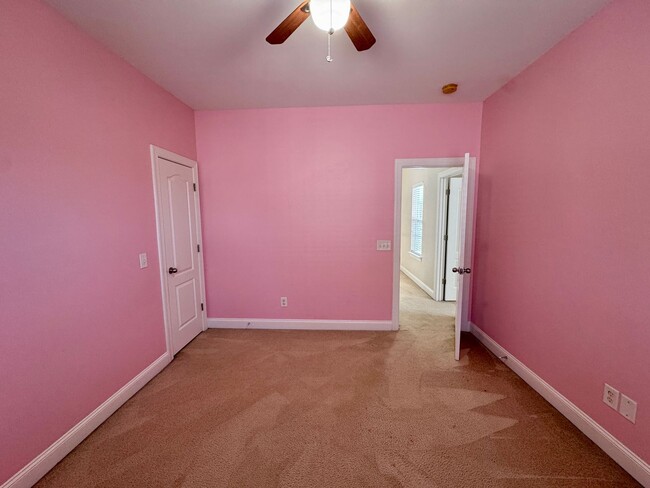 Building Photo - Beautiful 3BR/2.5BA Home in the Ballantyne Area; Great Schools!; Lawn Maintenance Covered