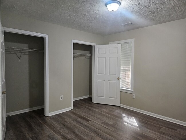 Building Photo - 1104 Micha Way