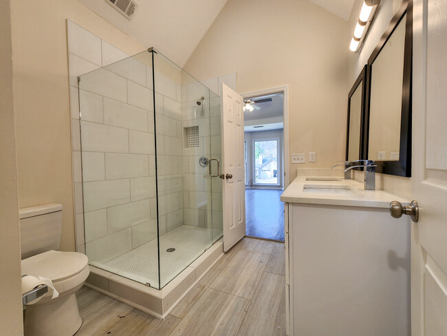 Building Photo - 2485 Zachary Woods Dr NW