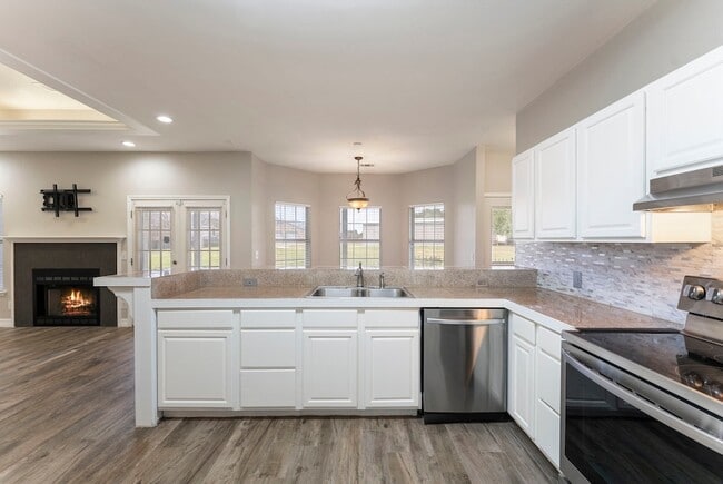 Building Photo - 13942 Longstreet Rd