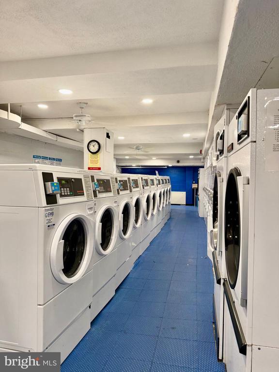 Building Photo - 10201 Grosvenor Pl