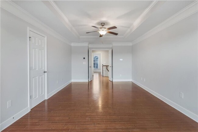 Building Photo - 2541 Sibley Dr