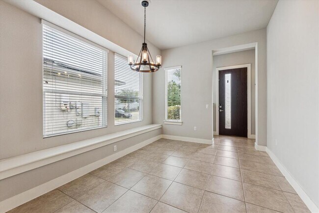 Building Photo - 5412 Gooding Dr