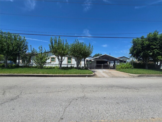 Building Photo - 5102 Avenue L
