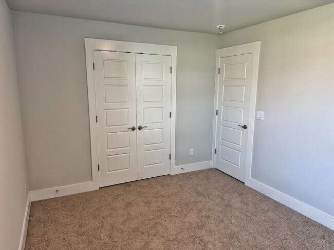 Building Photo - 229 Red Vineyard Wy