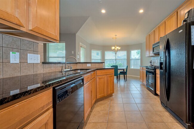 Building Photo - 1007 Casting Springs Way