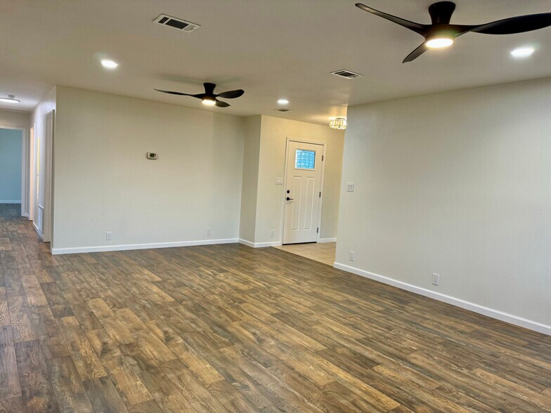 Building Photo - 6349 FL-189