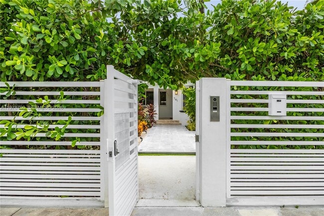 Building Photo - 741 NE 87th St