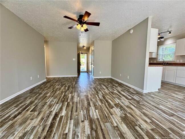 Building Photo - 3323 Balero Ct