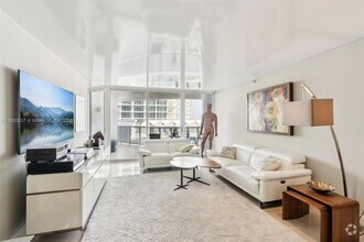 Building Photo - 16711 Collins Ave