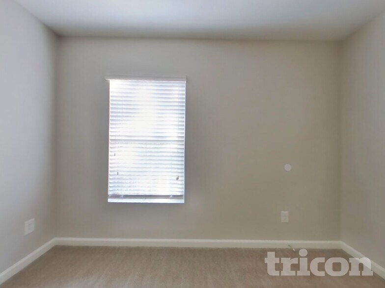 Building Photo - 106 Hayes Park Dr