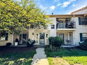 Building Photo - 5819-E Rexford Dr-