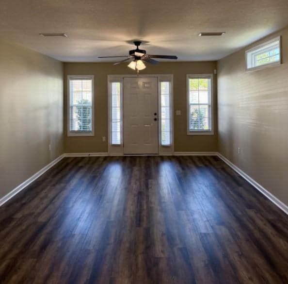 Building Photo - 118 Jasmine Cir