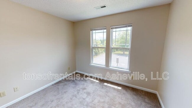 Building Photo - 157 Morningside Ln