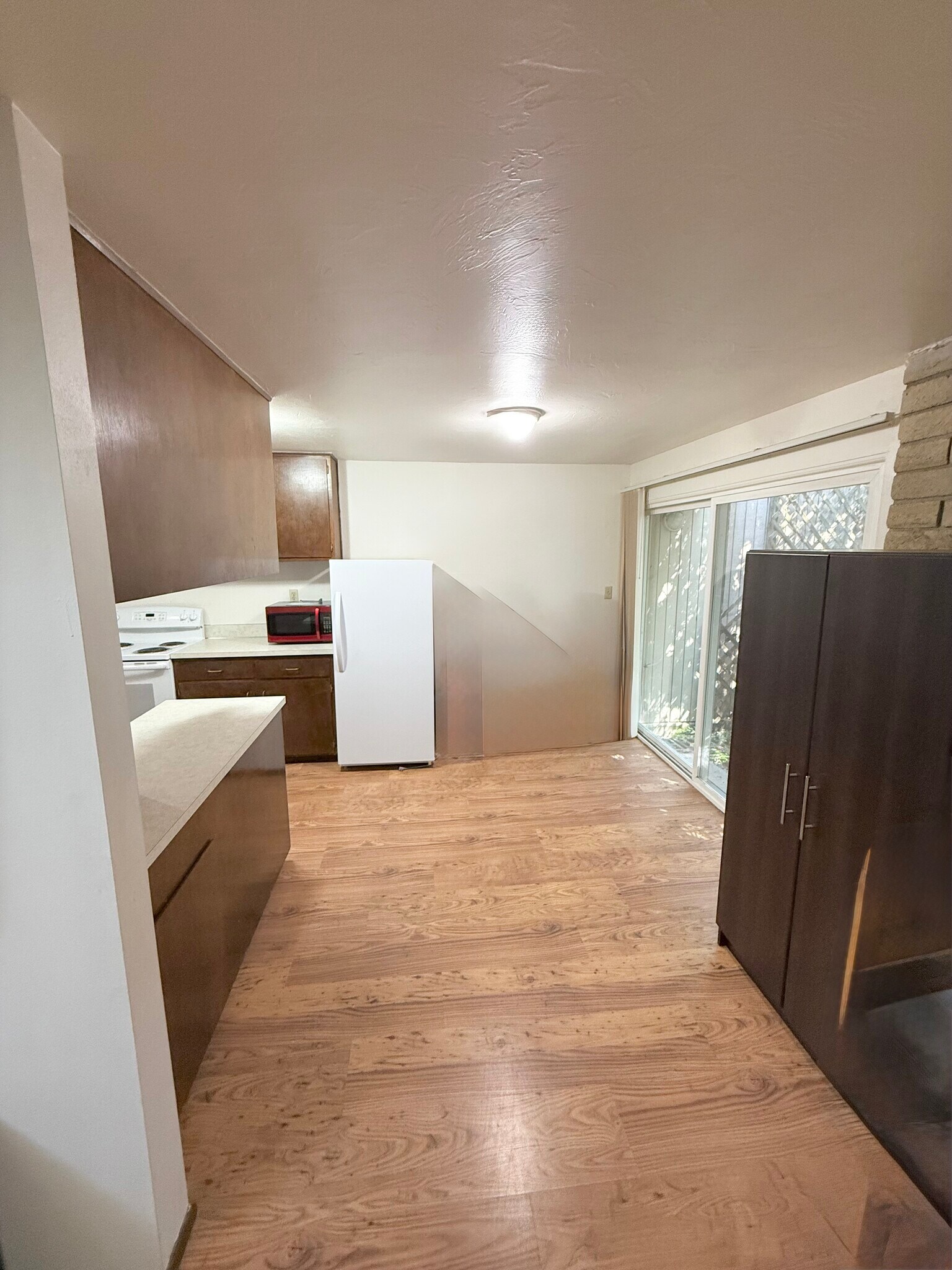Building Photo - 1633 Best Ln