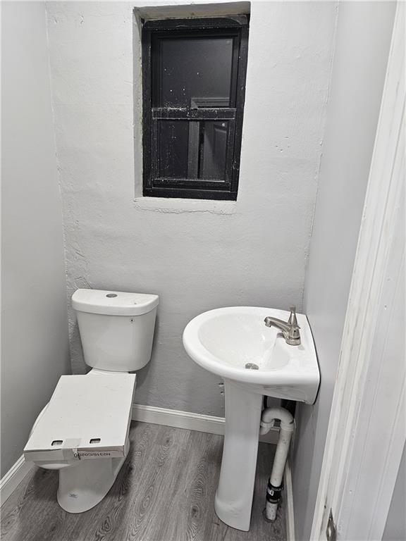 Building Photo - 602 Warwick Ave