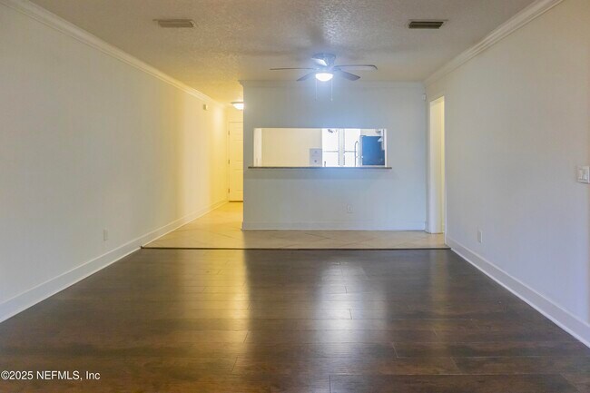 Building Photo - 5615 San Juan Ave