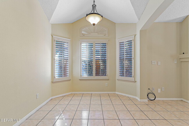 Building Photo - 13709 Paseo Hermoso Dr