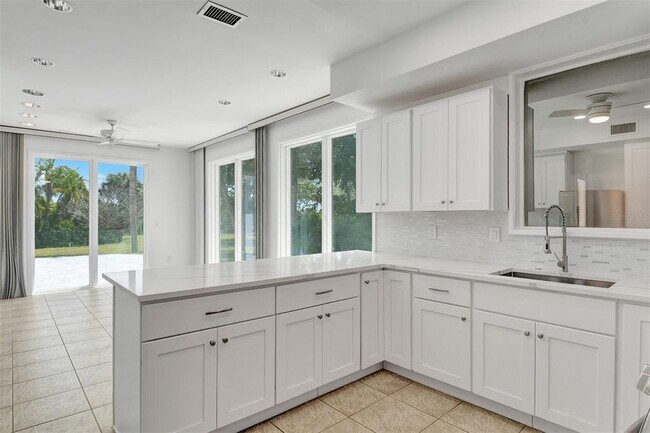 Building Photo - 2800 Casey Key Rd