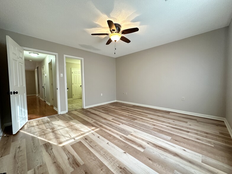 Bedroom 2 - 304 S French Quarter Dr