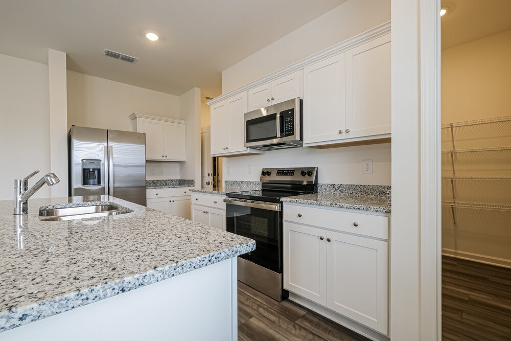 Building Photo - 208 Long Dr