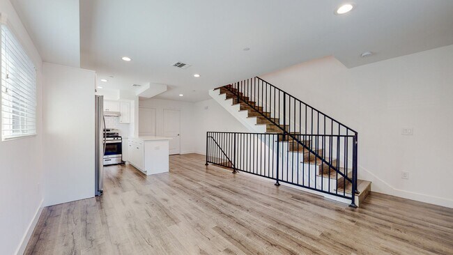 Building Photo - 4452 Turquoise St