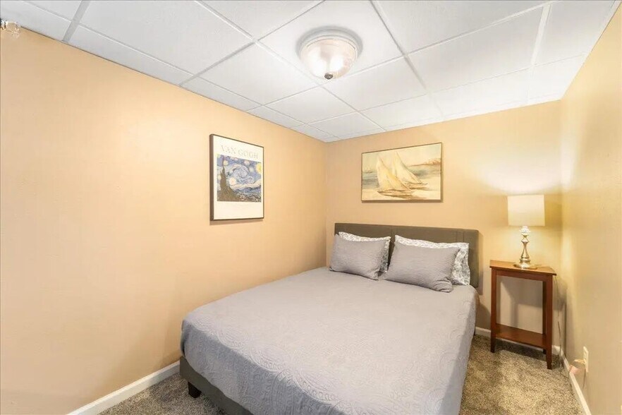 Building Photo - 1318 14th Ave