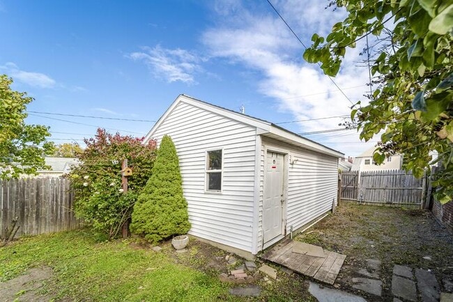 Building Photo - 2316 4th Ave