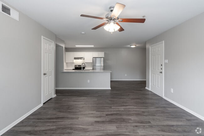 2BR, 2BA - 993SF - Henderson Place Apartments