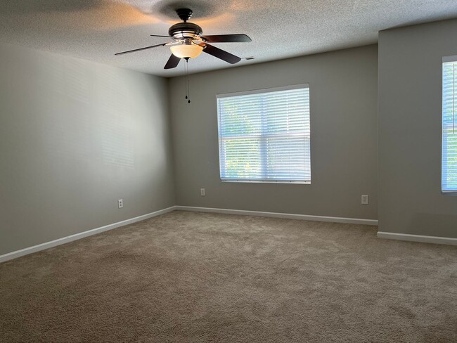 Building Photo - Spacious 2 Story Home In Raleigh, Availabl...