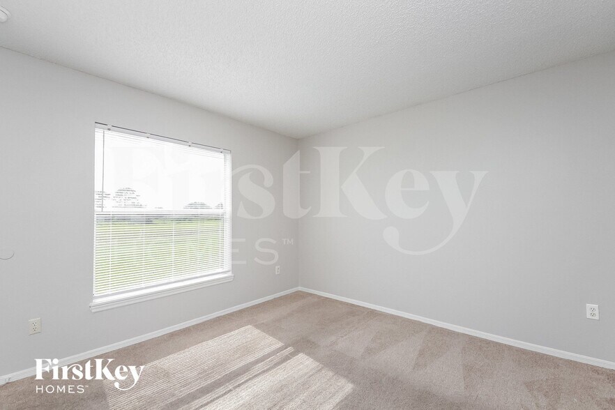 Building Photo - 841 Marquis Ct