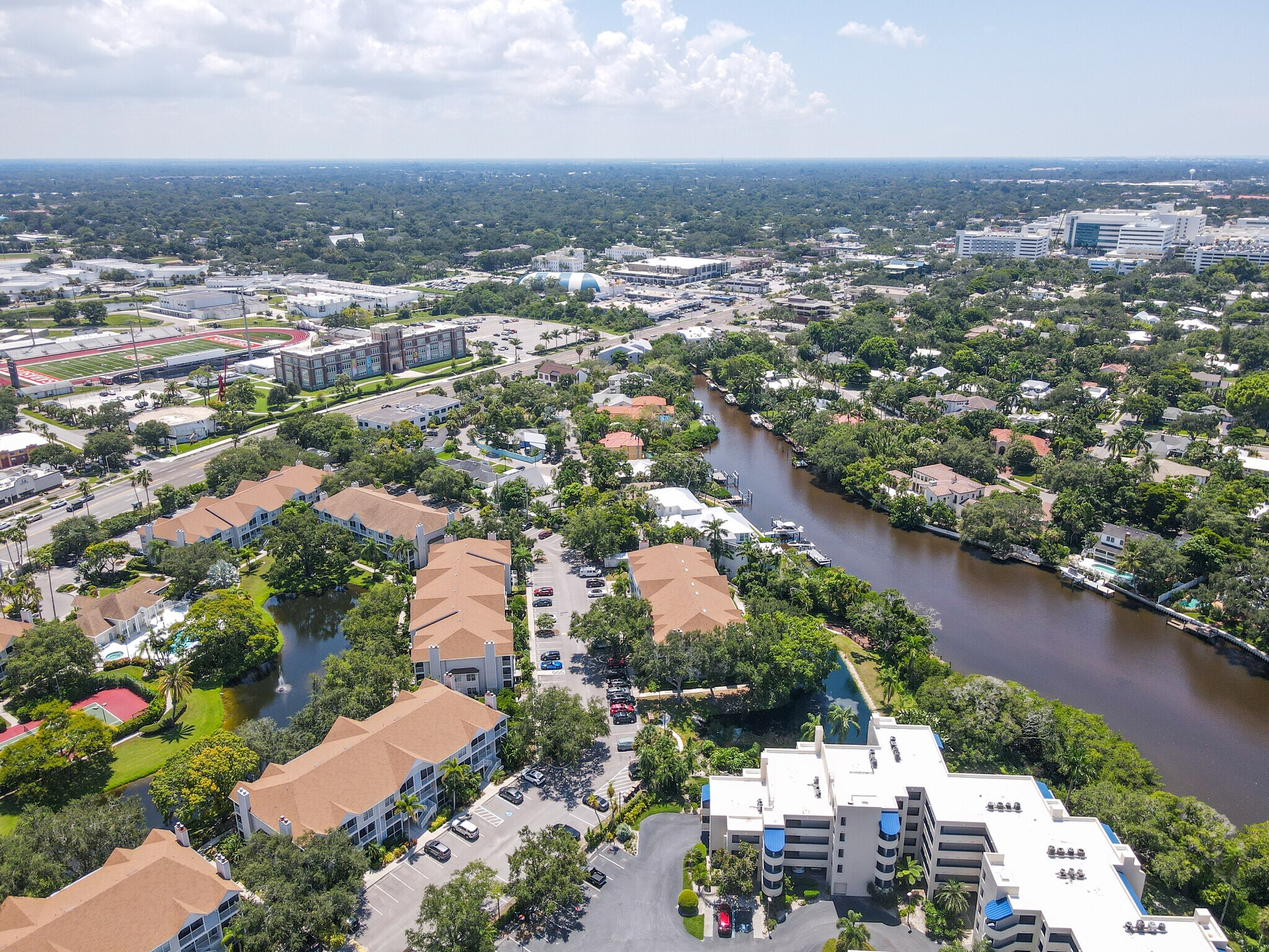 Building Photo - 850 S Tamiami Trl
