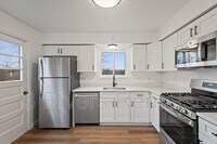 Building Photo - 1303 Cloverdale St