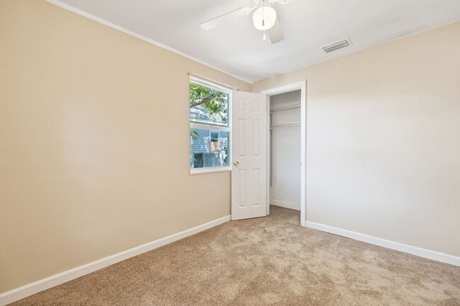 Building Photo - MOVE IN SPECIAL- Charming 2/1 Home w/ Partially Fenced Yard in St. Cloud