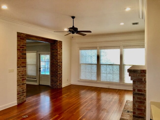 Building Photo - GATED NORRIS FERRY LANDING-BEAUTIFUL 4/2 HOME