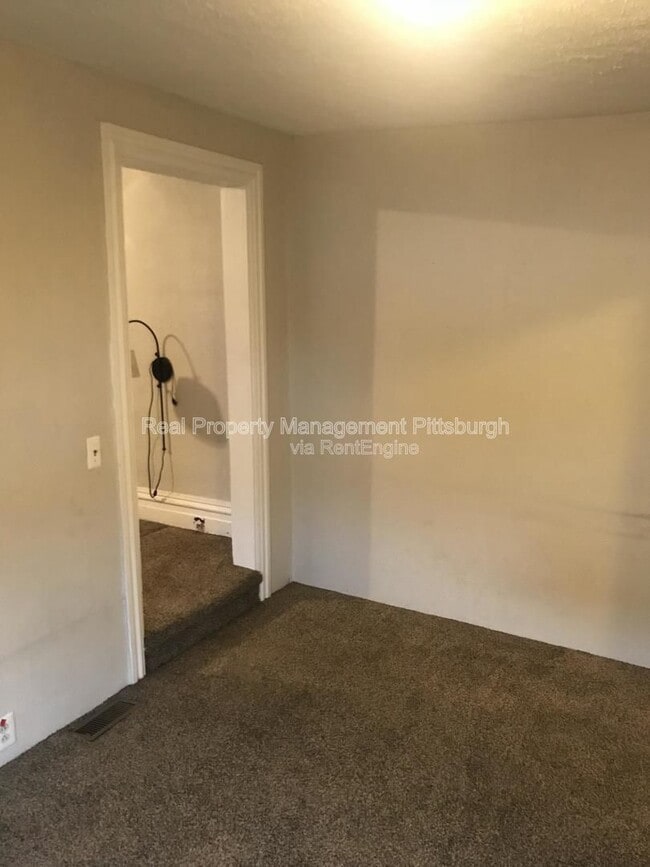 Building Photo - 4554 Friendship Ave