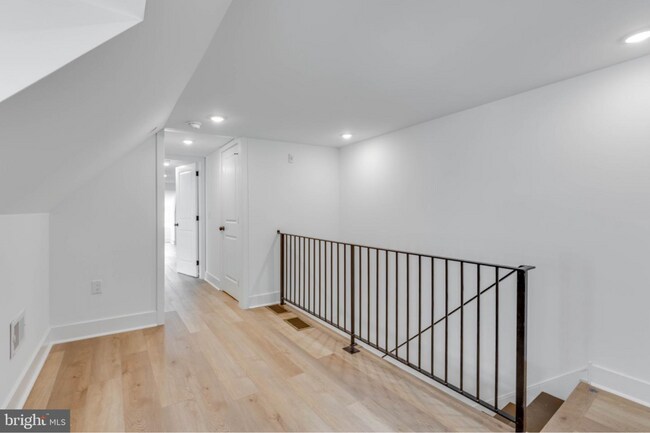 Building Photo - 4327 Baltimore Ave