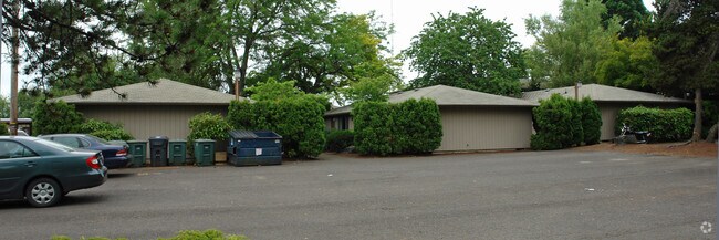 Primary Photo - Ironwood Apartments