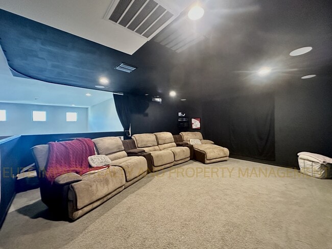 Building Photo - 7305 S Via Cabana