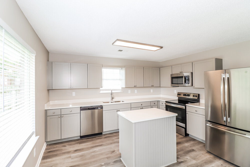 Building Photo - 990 Jessa Cove