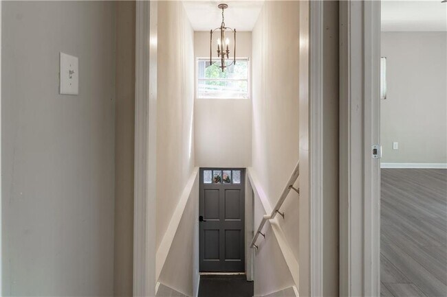 Building Photo - 5580 Williams Shores Dr