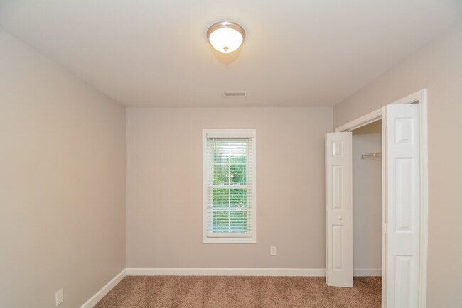 Building Photo - 4932 Windmere Chase Dr