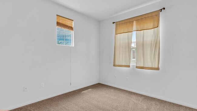 Building Photo - 1023 Via Fortuna