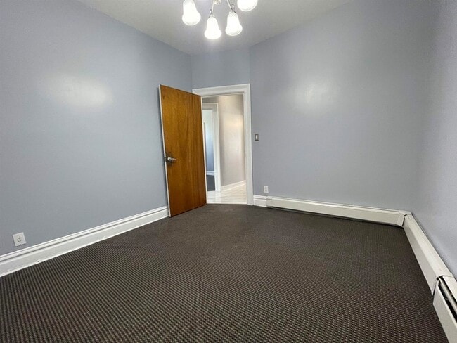 Building Photo - 304 Fulton Ave