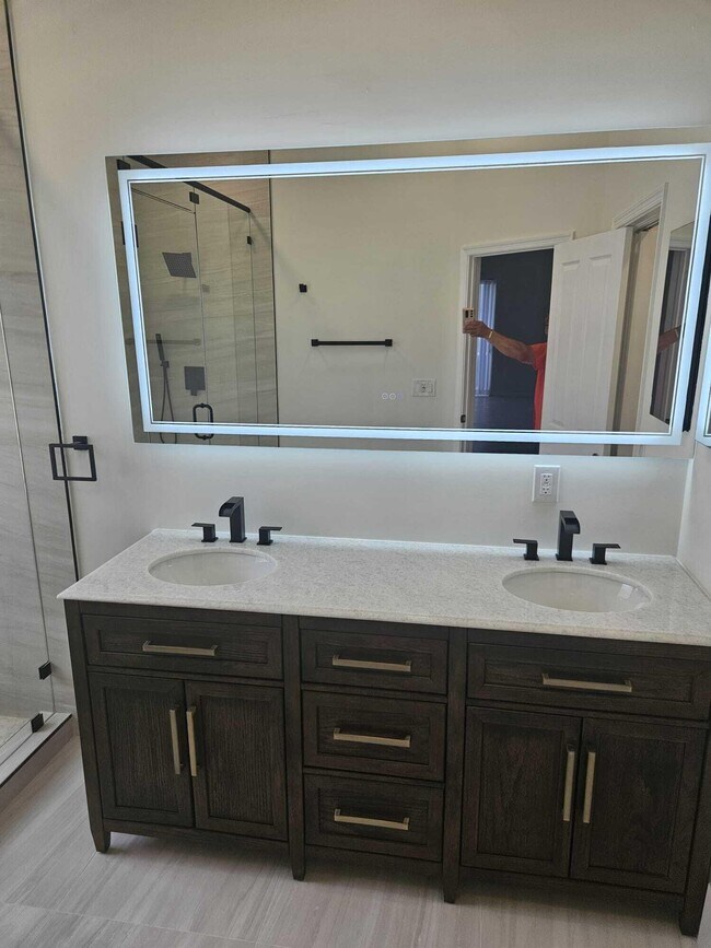 Building Photo - 7835 NW 78th Ave