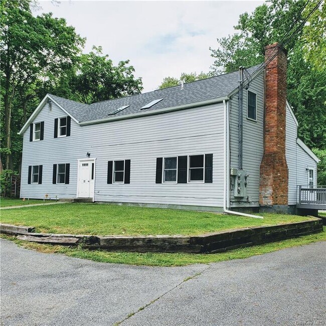 Building Photo - 32 Bircher Ave