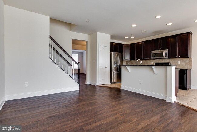 Building Photo - 7757 Crystal Brook Way