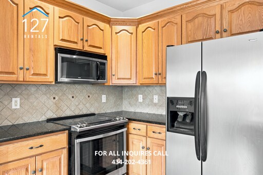 Building Photo - Comfortable & Stunning 4-Bedroom House in Prime Forest Location!