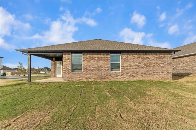 Building Photo - 4695 W Aurora St